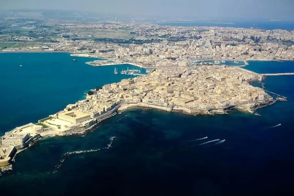 One bedroom appartement with wifi at Siracusa