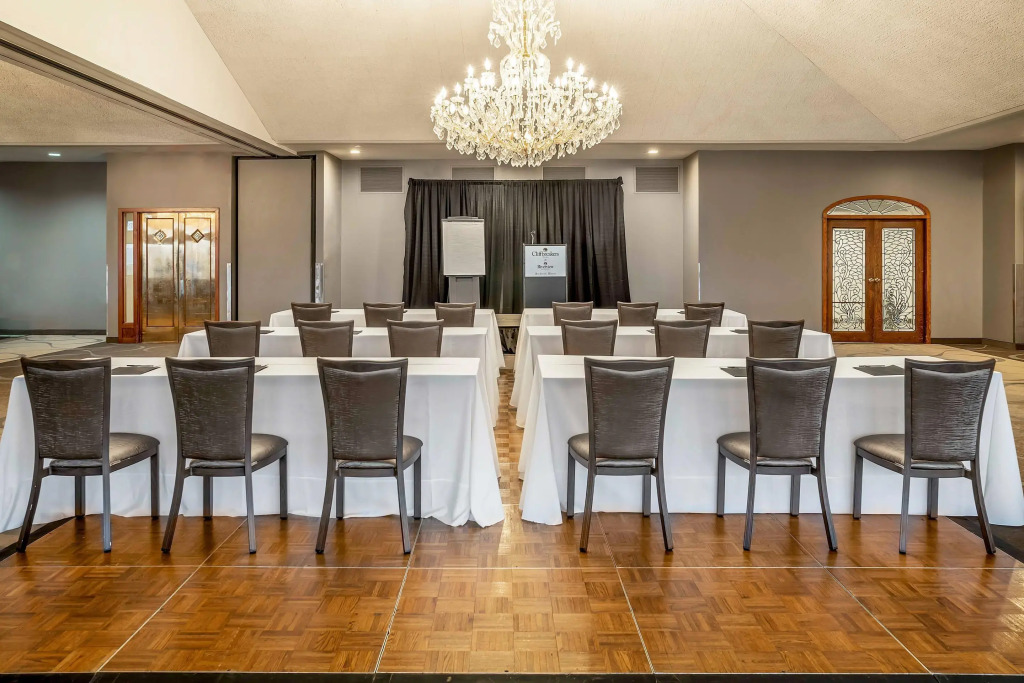 Riverview Inn & Suites, an Ascend Collection Hotel
