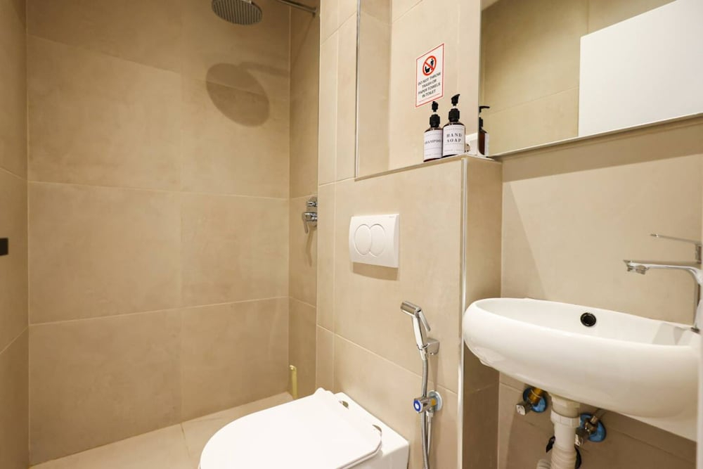 Grandstay Tirana Central 01