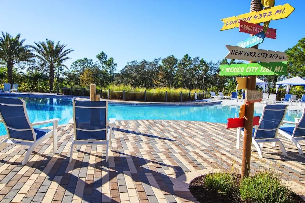 Festival Resort 305