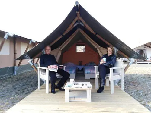 Kamp romantik glamping