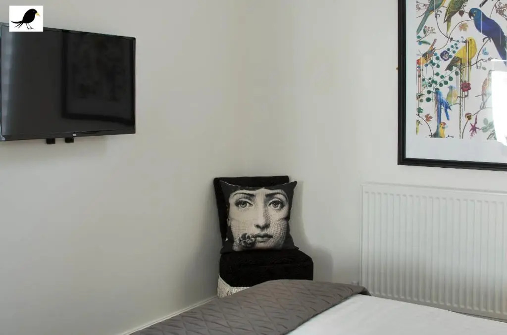 Blackbird Accommodation and Luxury Apartments room 11