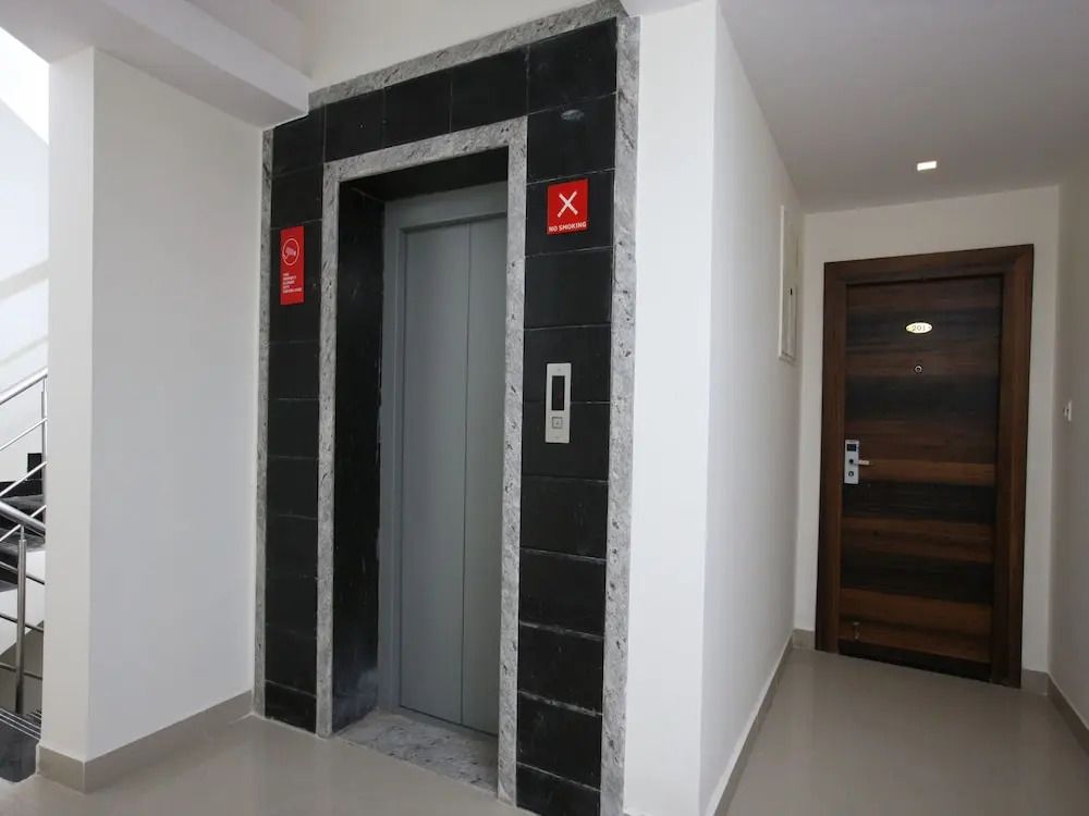 Capital O 14043 Hotel Star Holiday