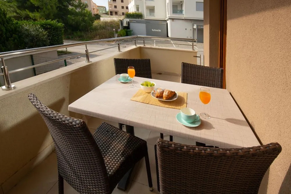 Apartments Oliva