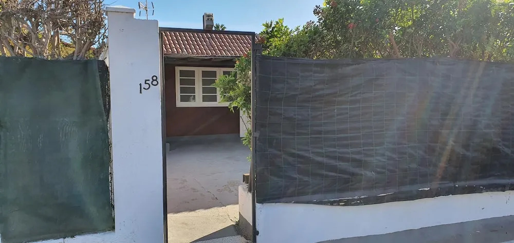 Nelidas Pri. Bungalow Pool & wifi free.