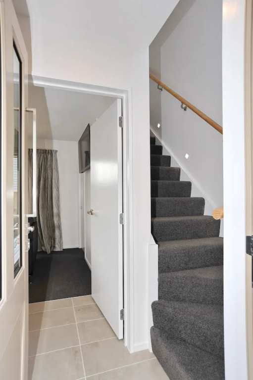 Madras St Apartment 1 - City