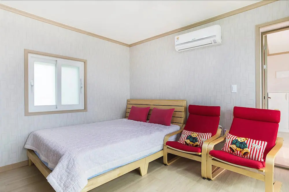 Yeosu Gold Light Pension