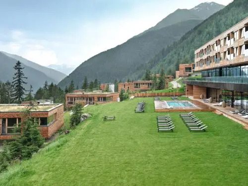 Chalet Gradonna Mountain Resort.1