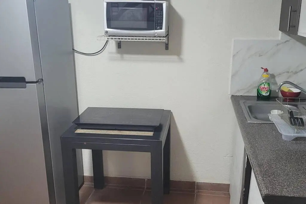 Suite con 2 recamaras,2mini splits, Parking Wifi 100 mb, cocina