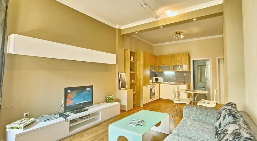 Silver Apartment
