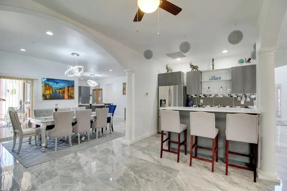 3 Mi to Rio Grande: Albuquerque Home w/ Balcony