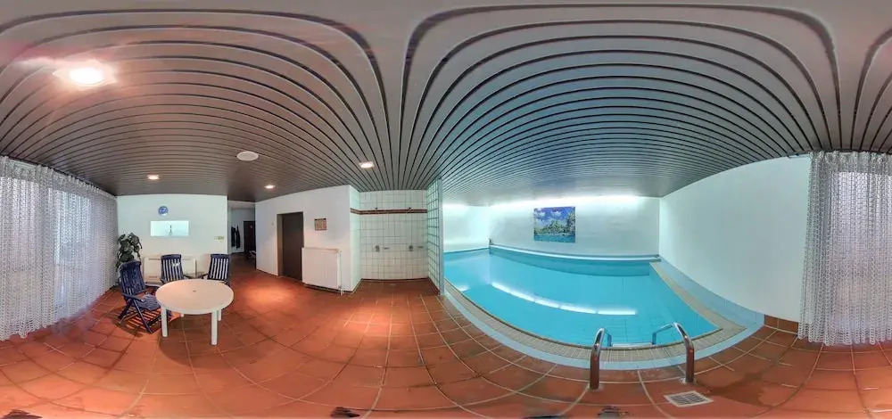 Hotel Restaurant Zum Jägerheim mit Innenpool