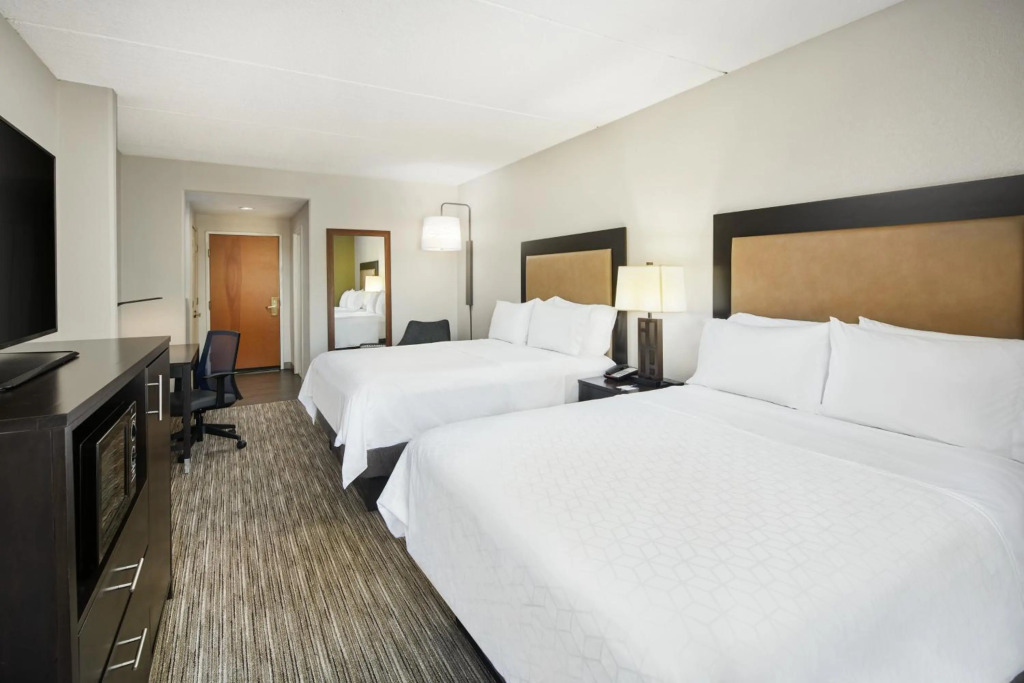 Holiday Inn Express & Suites Jacksonville South East - Medical Center Area by IHG