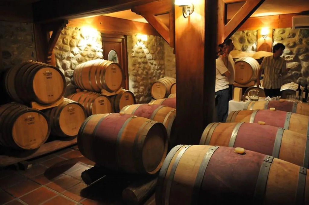 La Casa De La Bodega