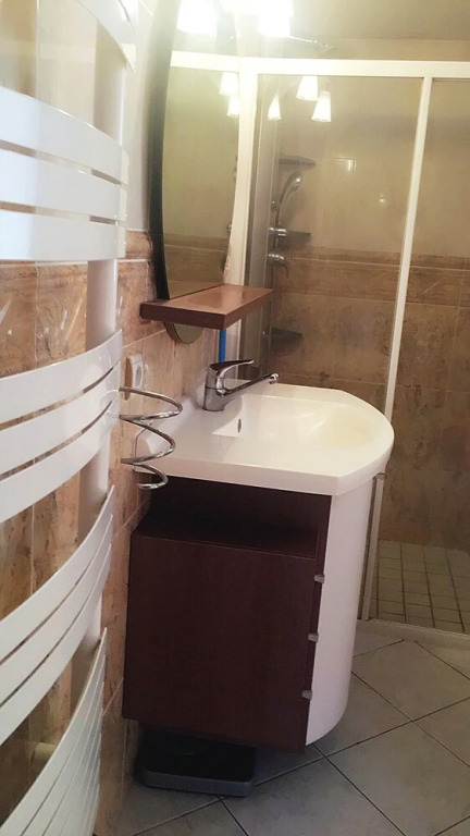 Studio Indépendant dans une Maison