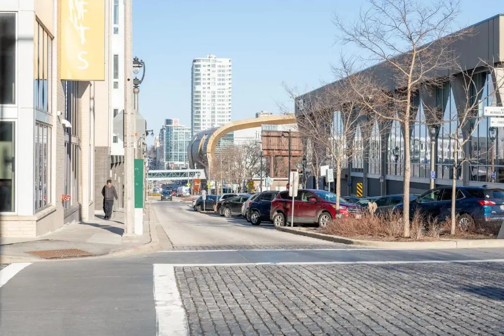 Flexhome Brewery District M1 - FiservGymParking