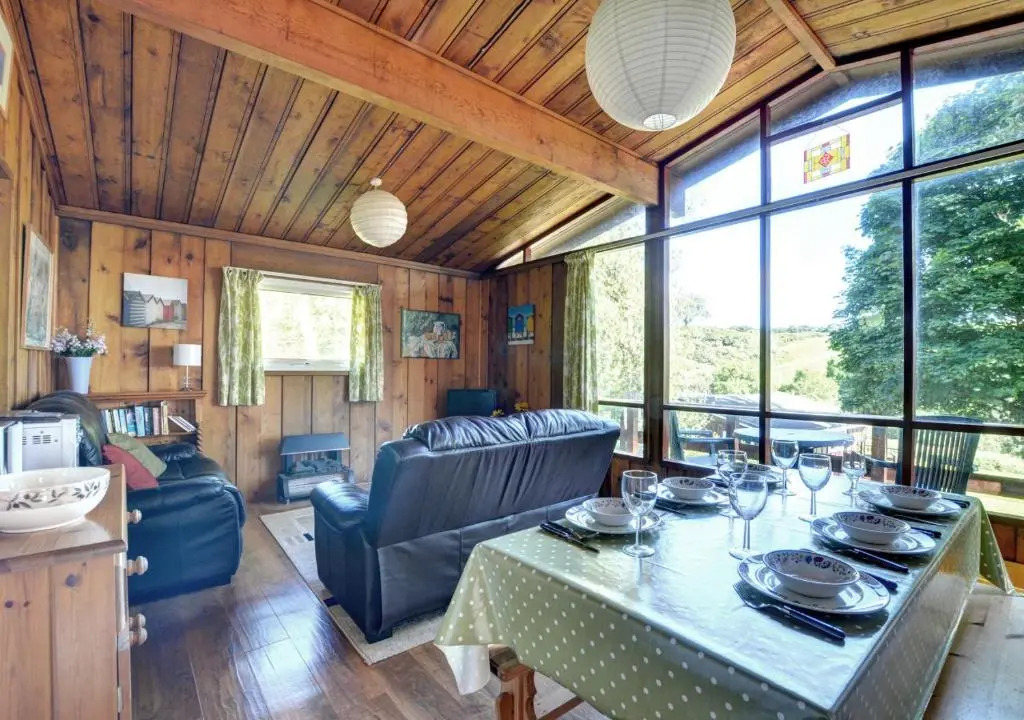 3 Bed in Broad Haven oc-wav604