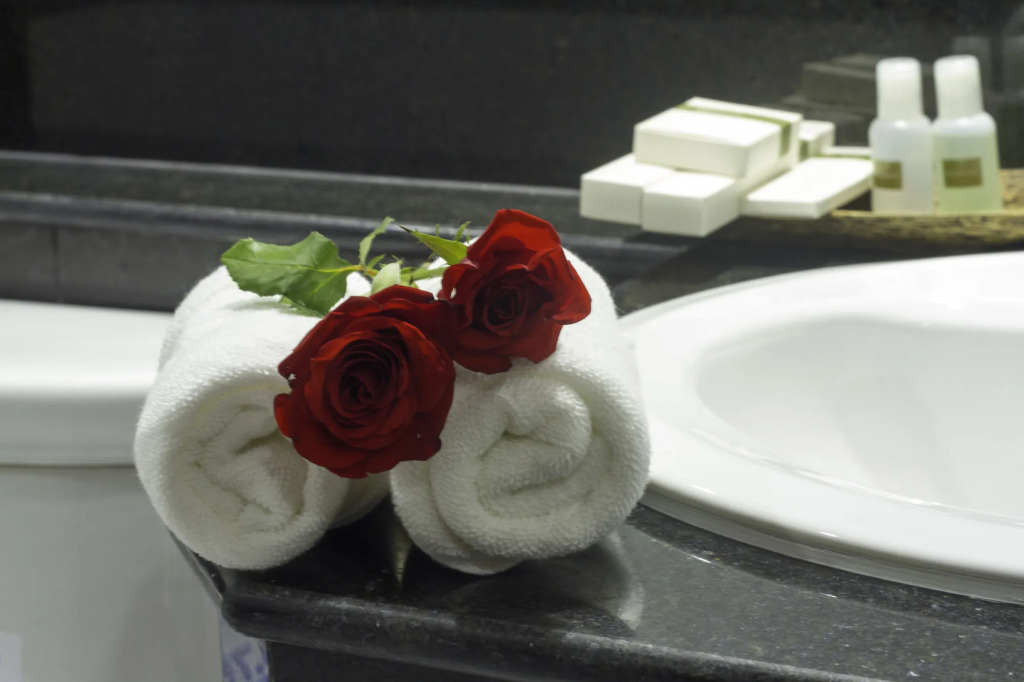 Rose Emerald Hotel