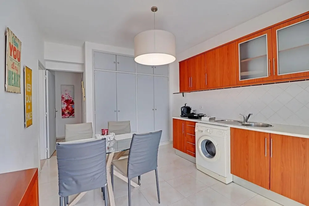 Faro Airport Flats By Homing