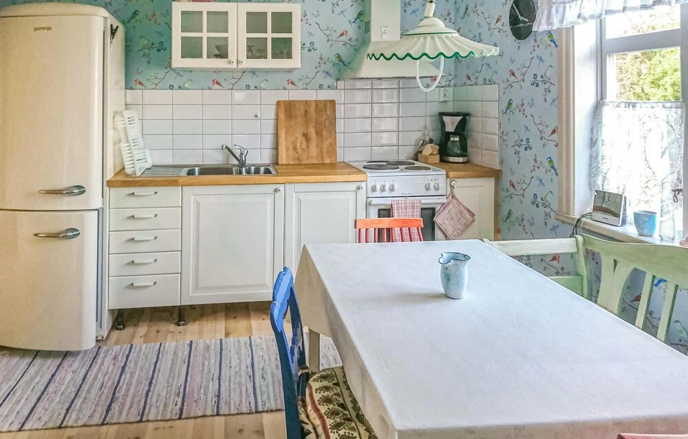 Stunning Home in Löttorp With 4 Bedrooms