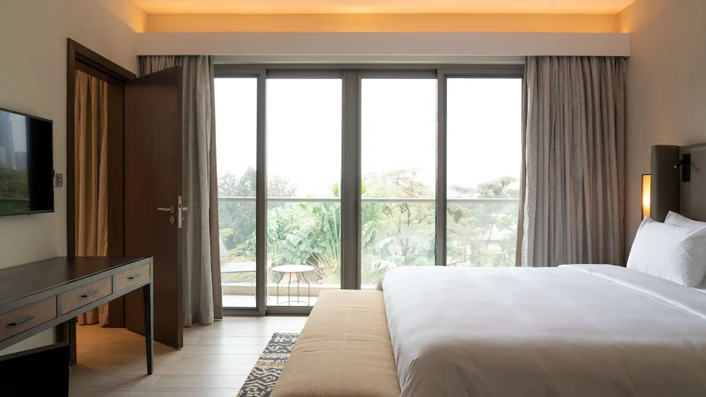 Отель Radisson Blu Hotel & Residence Nairobi Arboretum