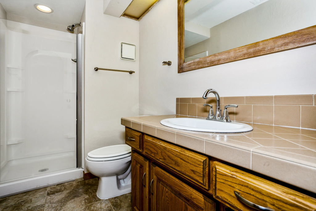 Amazing 3 bedroom House in Upscale Part of Town!