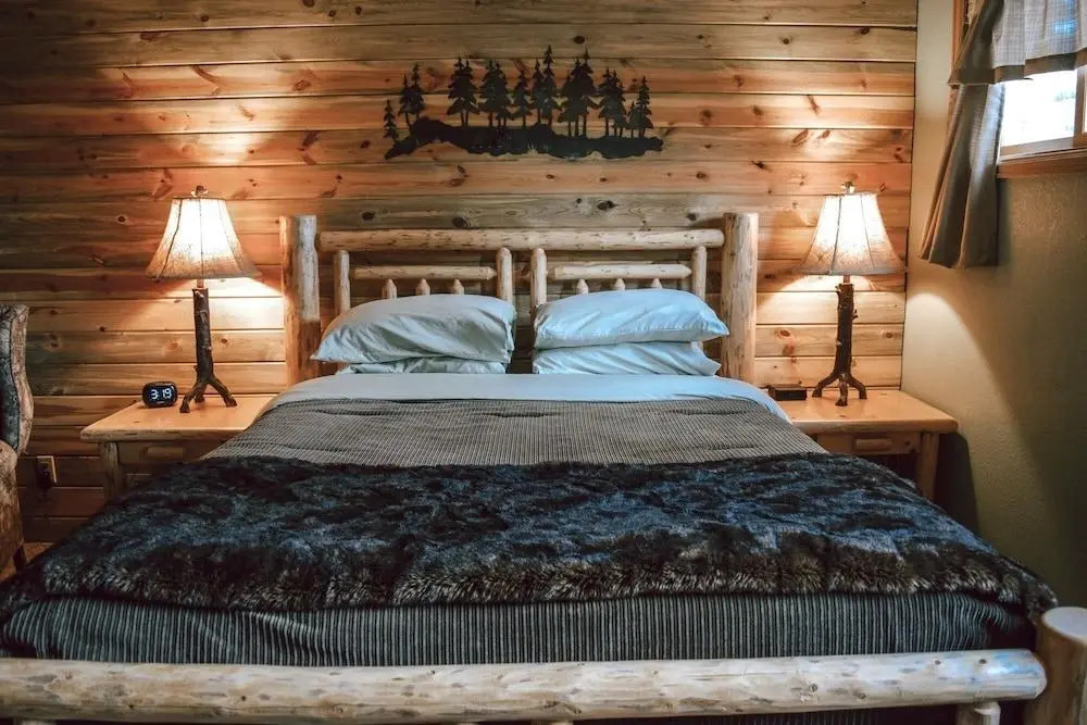 Juniper Lodge & Treehouses