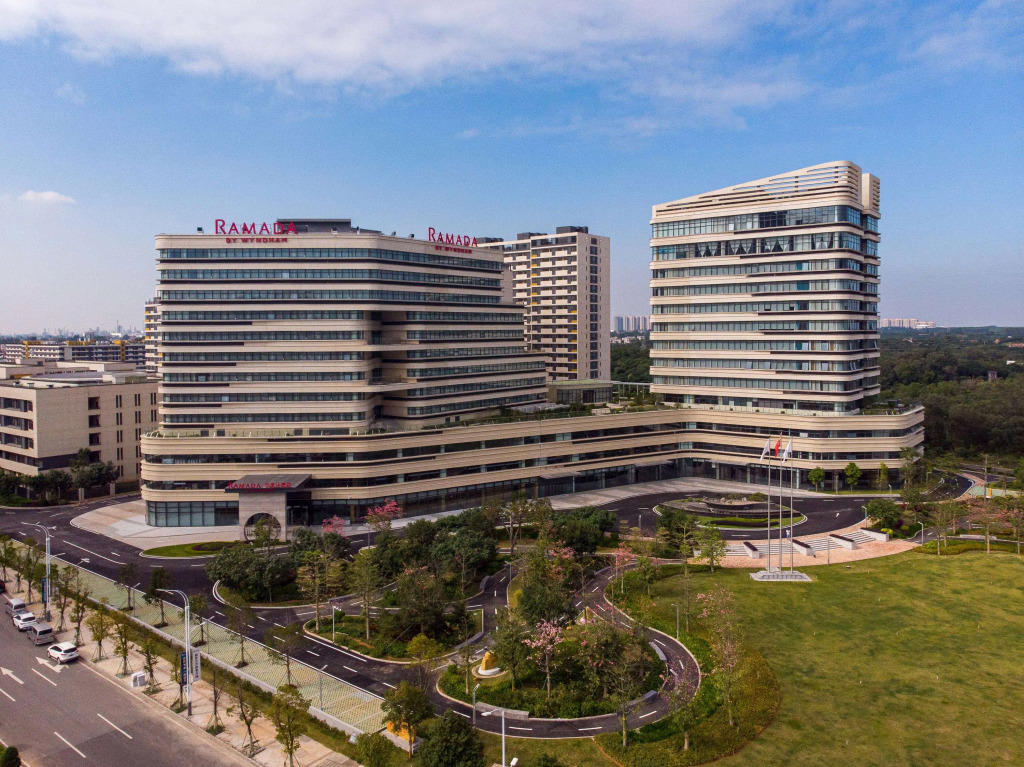 Ramada By Wyndham Maoming Dianbai