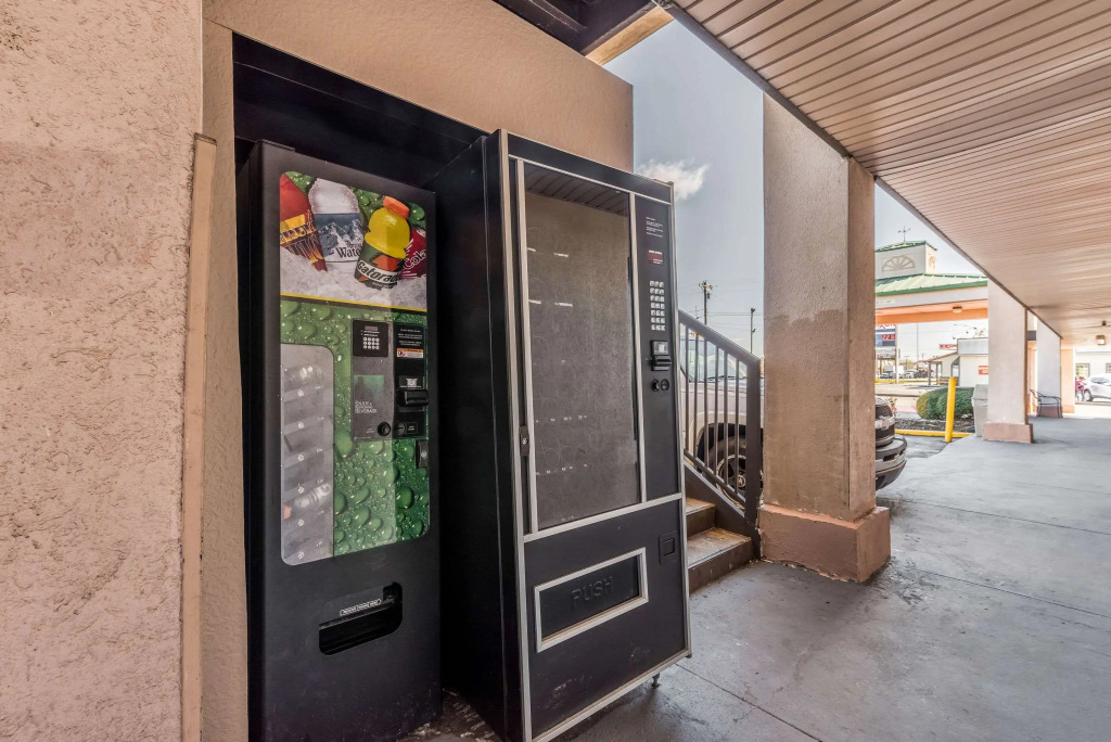 Econo Lodge Athens I-65