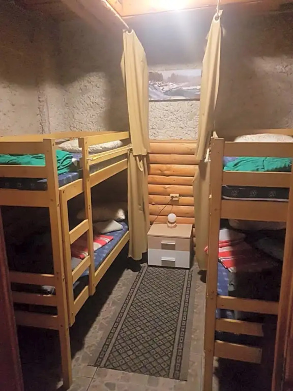 Hostel P33