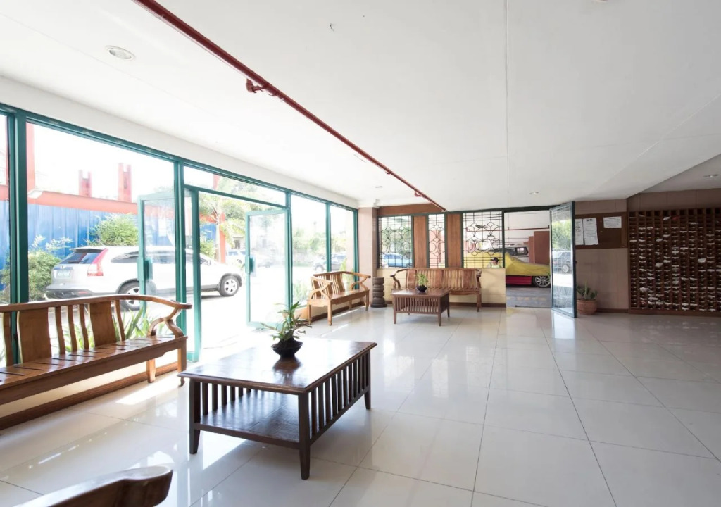 Isabelle Royale Paranaque