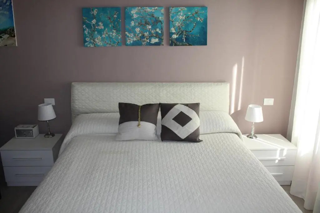 Big Central Room (Adults Only)