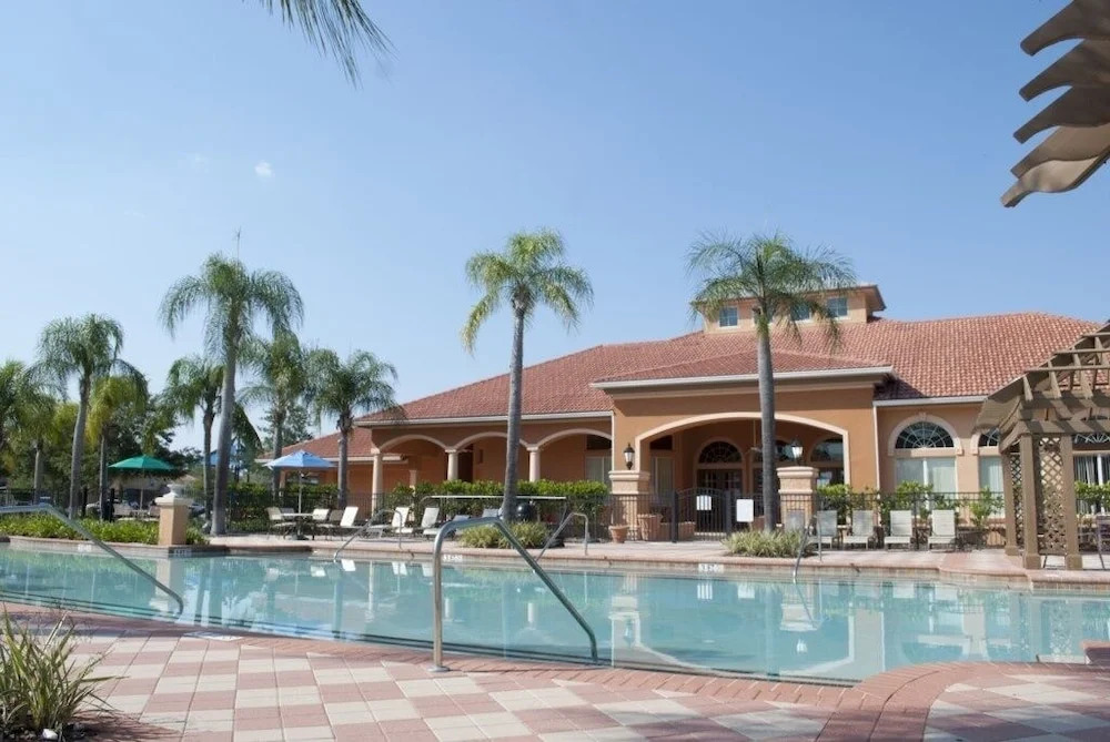 Great Near Theme Parks! Pet Friendly! 4 Bedroom Townhouse
