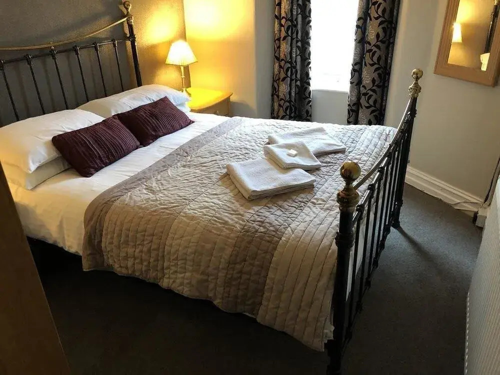 Autumn Leaves Guest House