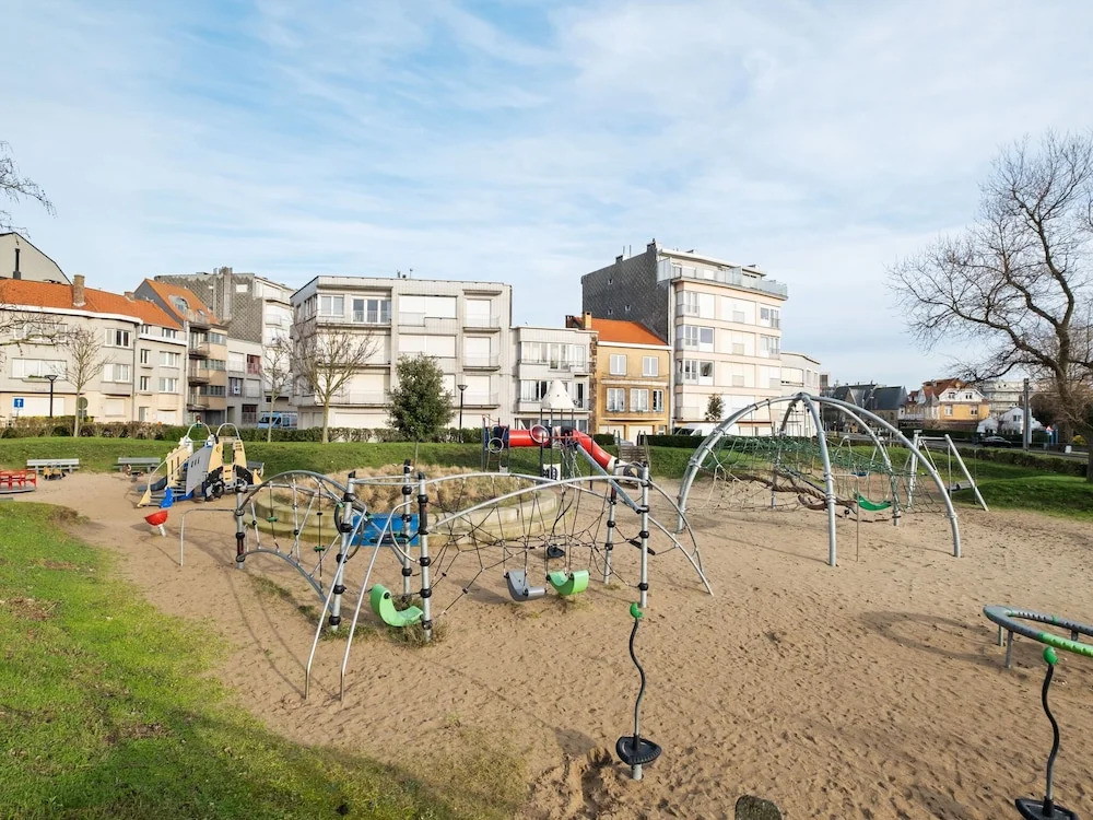 Modern Apartment in Westende/Middelkerke with Beach Nearby