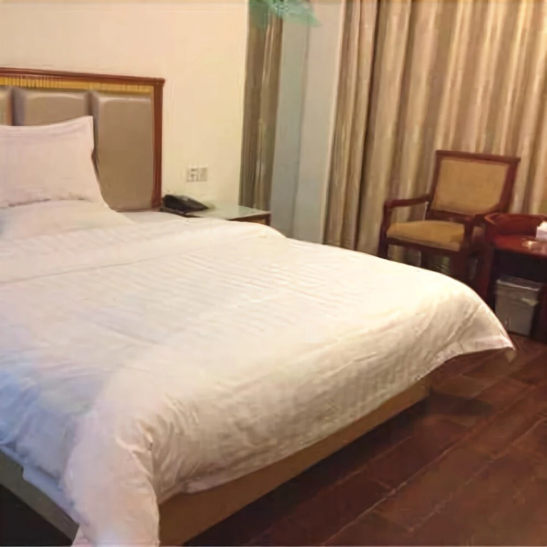Yizuo Holiday Hotel