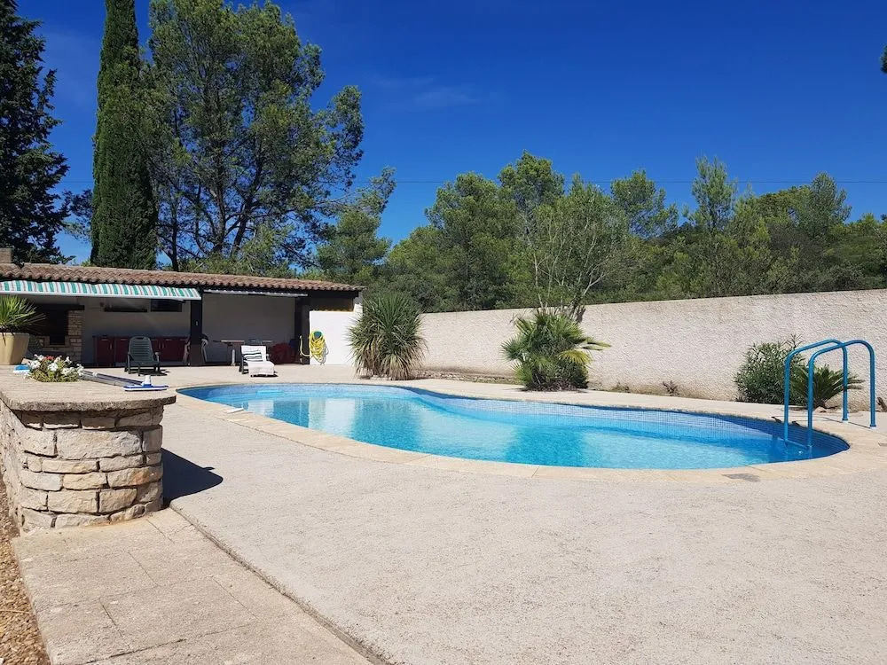 Appartement à Nîmes en pleine nature avec Piscine