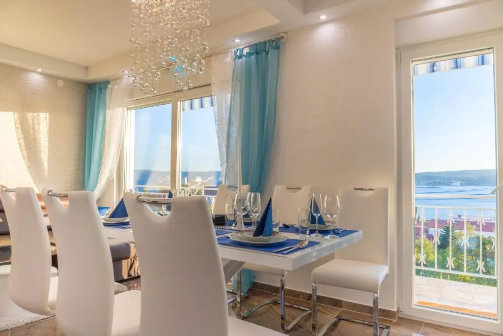 Apartman Crikvenica 30218 - Mira