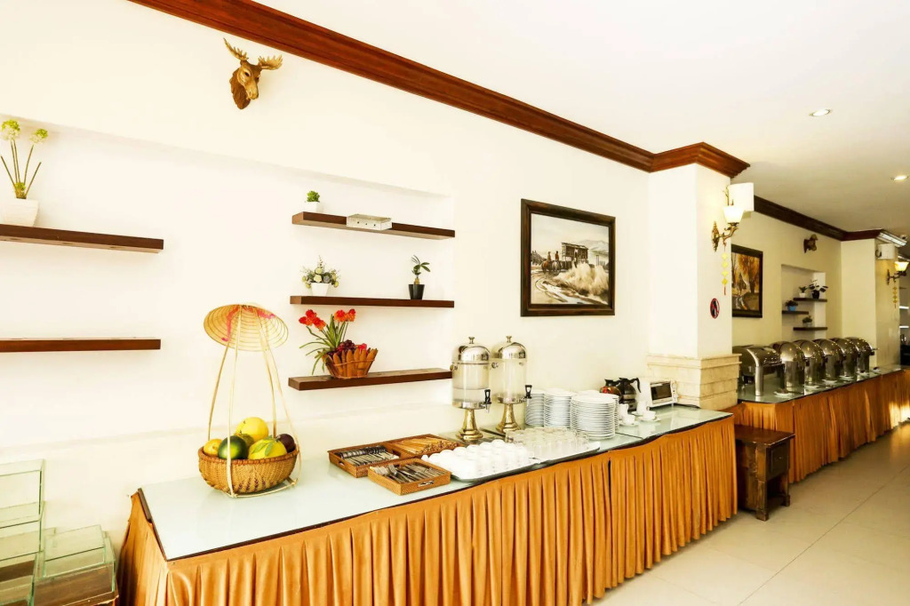 Seventeen Saloon Hotel