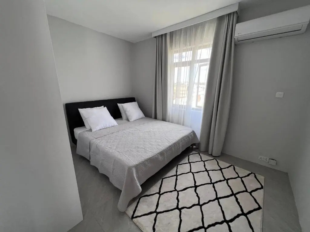 3BD Luxury Penthouse, Big Terrace, 5min from beach