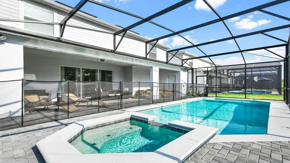 Loft Theater Game Room 10br Villa w Pool Spa, Davenport