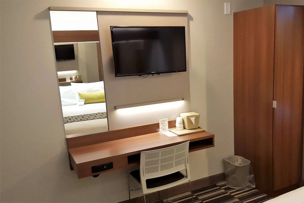Microtel Inn & Suites by Wyndham Bellevue