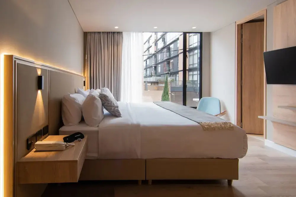 w Charming 2BR w Fantastic Deco in Unicentro