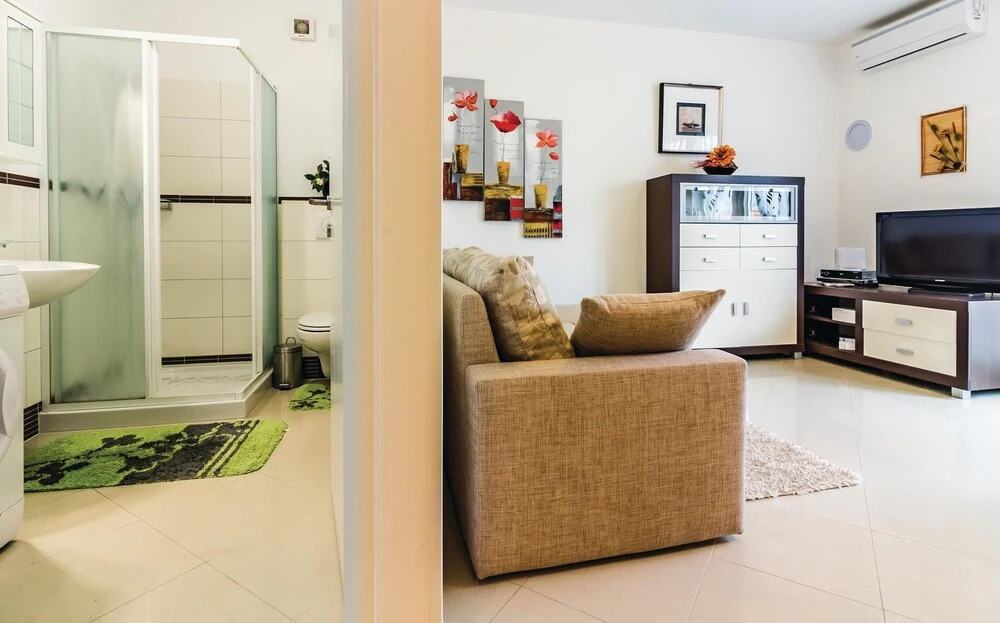 Beautiful Home in Vodnjan With Wifi and 2 Bedrooms