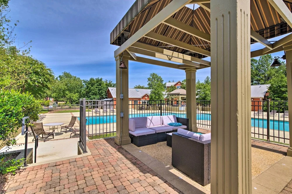 Sip Happens: Oxford Condo Near Ole Miss Athletics!
