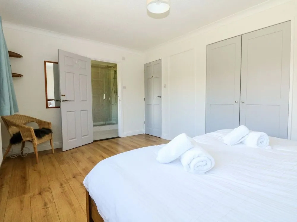 Seaport Lodge