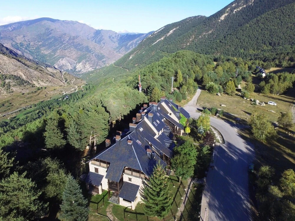 Apartment With one Bedroom in Espot, With Wonderful Mountain View, Enclosed Garden and Wifi