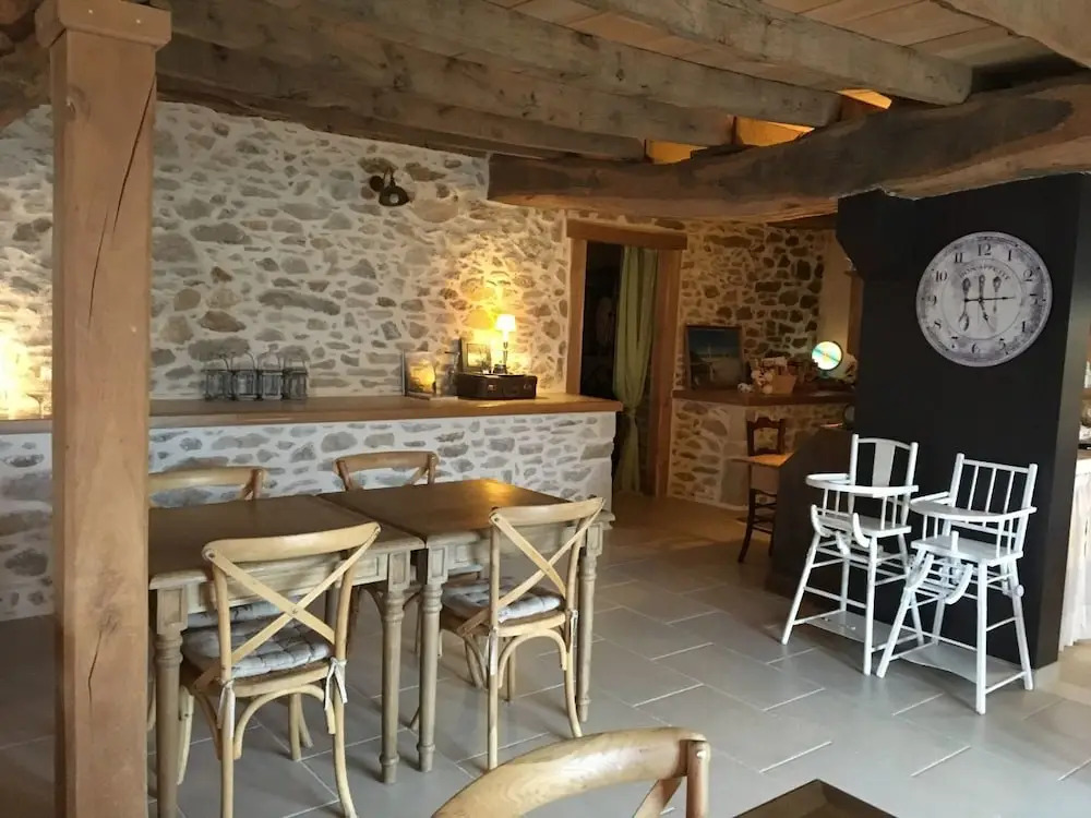 La Source Du Bonheur Chambres et Table dHôtes