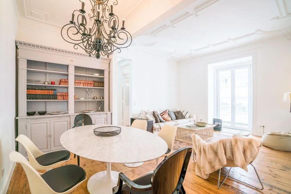 Estrela Neoclassical Apt River View