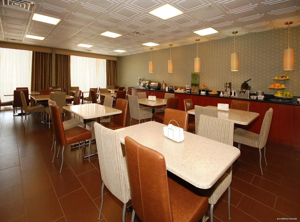 Quality Inn & Suites Charleston - Civic Center